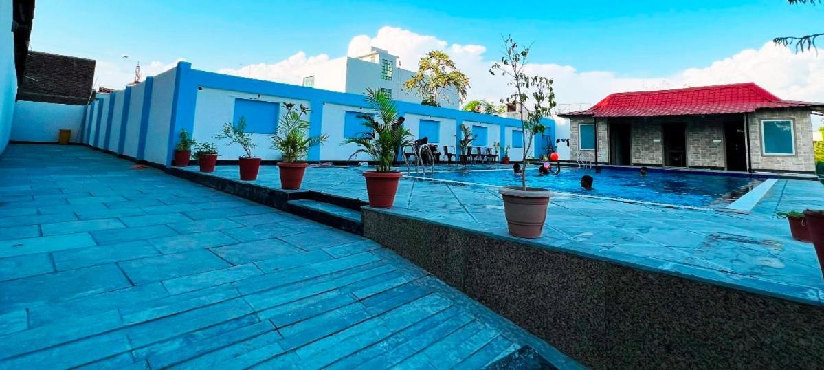 Hotel The Mewar Dabok Zewnętrze zdjęcie