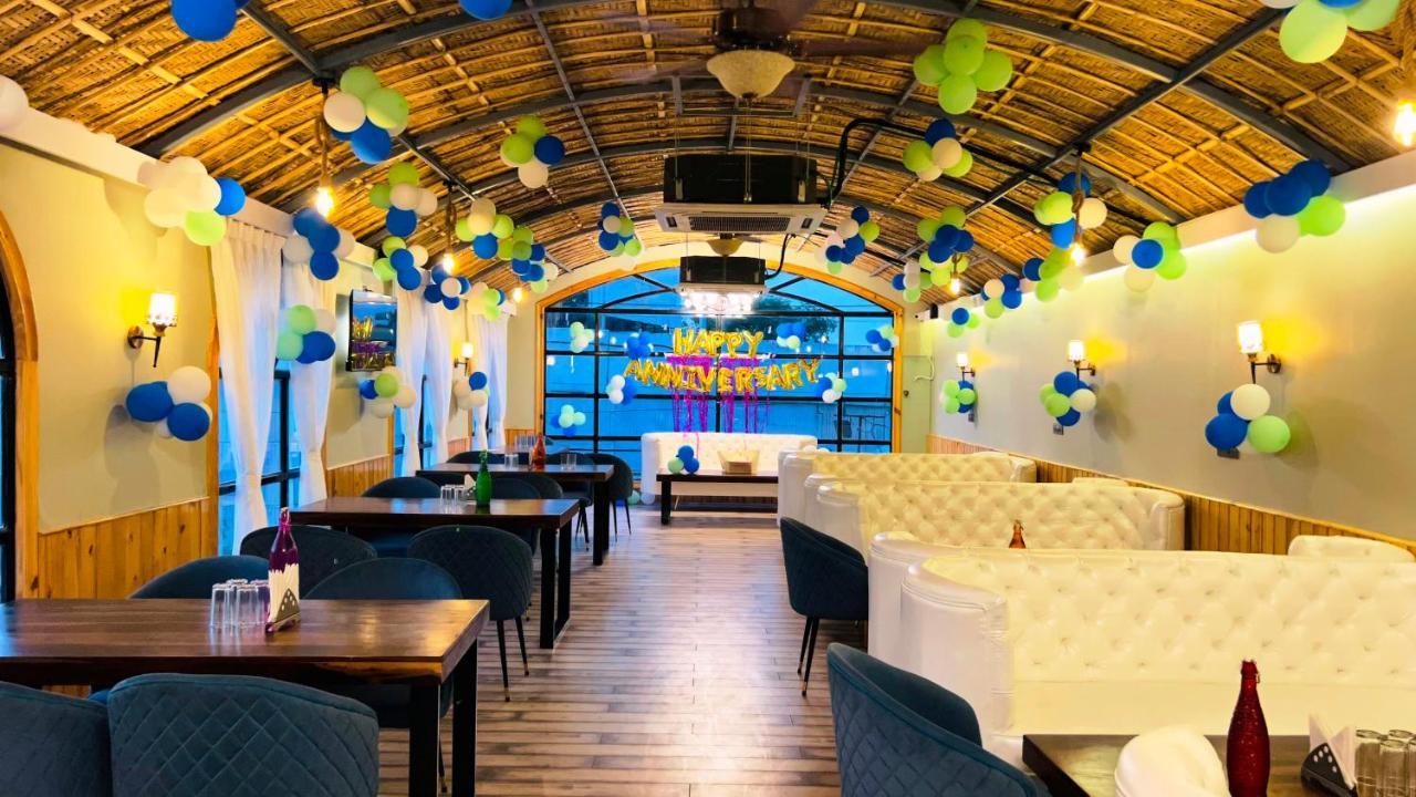 Hotel The Mewar Dabok Zewnętrze zdjęcie