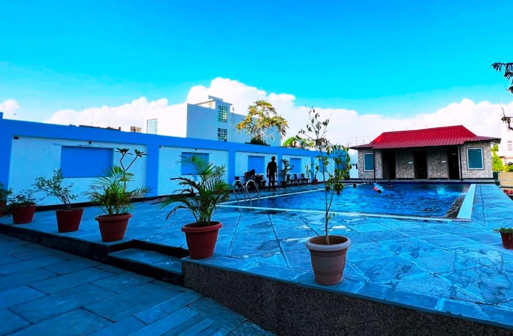Hotel The Mewar Dabok Zewnętrze zdjęcie